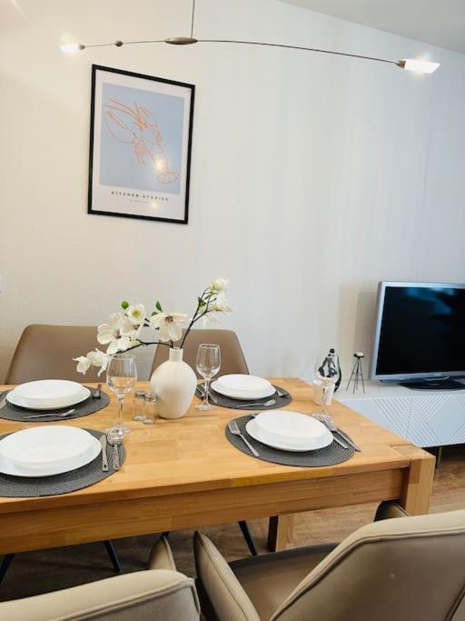 Modern Eingerichtete Wohnung Im Stadtzentrum Zittau Kostenloser Parkplatz Εξωτερικό φωτογραφία