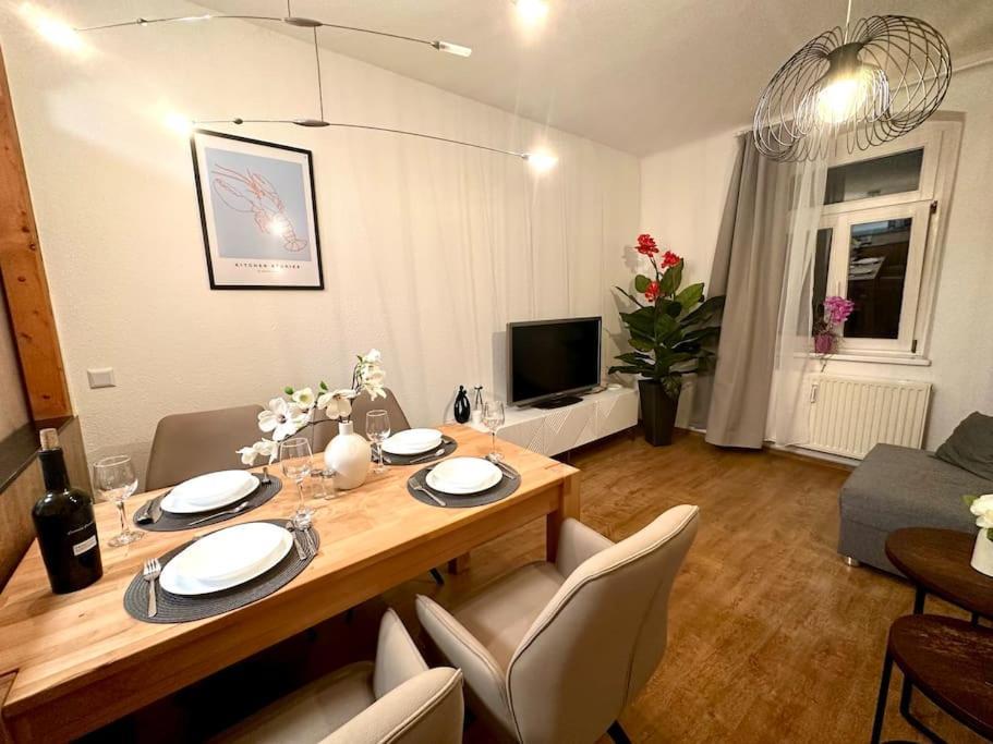 Modern Eingerichtete Wohnung Im Stadtzentrum Zittau Kostenloser Parkplatz Εξωτερικό φωτογραφία